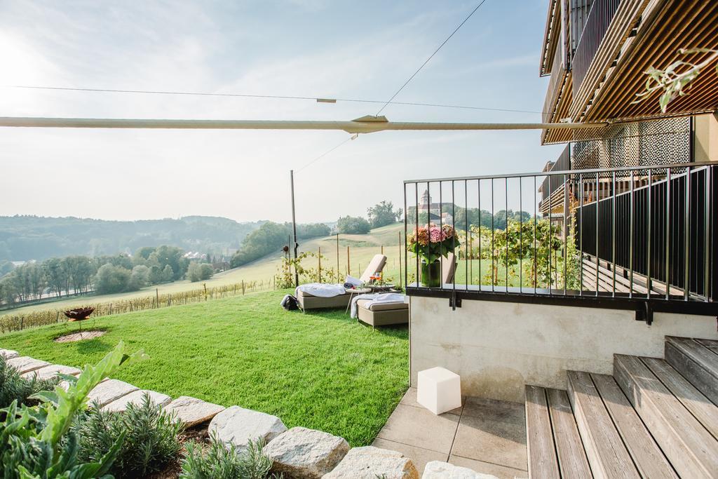 Ferienwohnung Wohnen im Wein Ehrenhausen Exterior foto